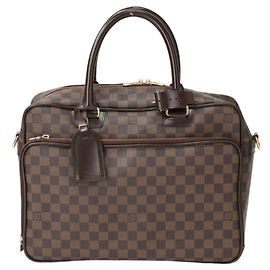 Bolsa Damier Ikar da Louis Vuitton Marrom