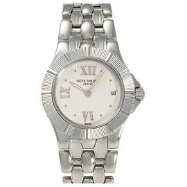 Reloj Patek Philippe Neptune 4880 001 con esfera plateada para mujeres Otro