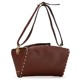 Fendi-Sac à épaule triangle Selleria en cuir de veau marron Fendi-Marron