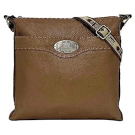Fendi-Sac à épaule en cuir marron Fendi-Marron