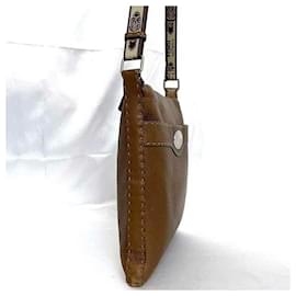 Fendi-Sac à épaule en cuir marron Fendi-Marron