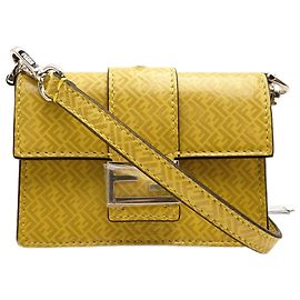 Pochete Fendi Micro Flat Baguette con tarjetero Amarillo
