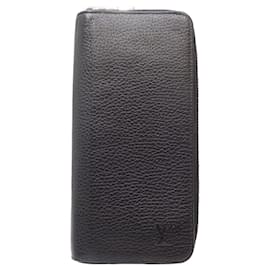 Louis Vuitton-Louis Vuitton Zippy Wallet in Black Taurillon Leather-Black