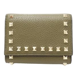 Cartera Trifold Valentino Rockstud en caqui Caqui