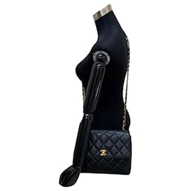 Chanel-Sac à bandoulière Chanel Matelassé Cocomark en cuir caviar mat-Noir