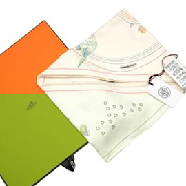 Hermès-Hermes Story Triangle Scarf Muffler-Cream