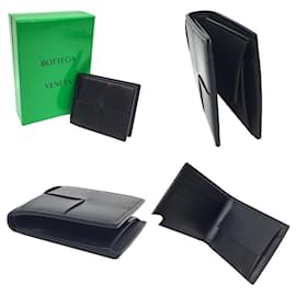 Bottega Veneta-Bottega Veneta Black Leather Bi-Fold Wallet-Black