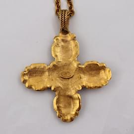 Chanel-Chanel Vintage Gold Pendant Necklace-Golden