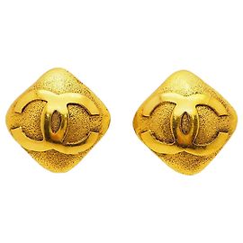 Orecchini Chanel Coco Clip in oro D'oro