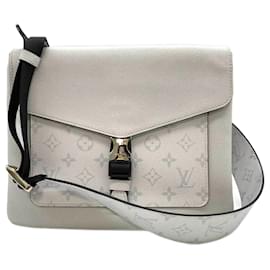 Louis Vuitton-Bolsa de ombro Louis Vuitton Taigarama branca-Branco