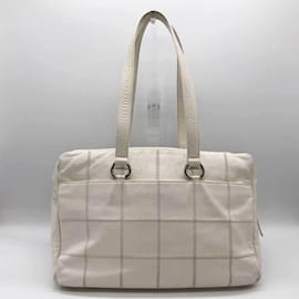 Chanel-Bolso Boston de chocolate Chanel-Blanco