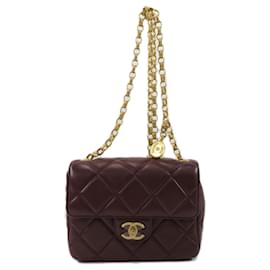 Chanel-Bolso de hombro de piel de cordero acolchado Chanel-Burdeos