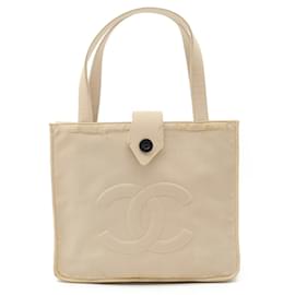 Chanel-Bolsa tote de nylon bege claro Chanel-Outro