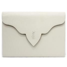 Yves Saint Laurent-Pochette en cuir blanc cassé Yves Saint Laurent-Blanc cassé