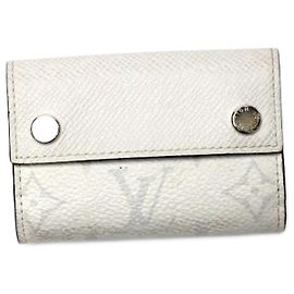 Louis Vuitton Discovery Compact Wallet White