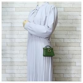 Fendi-Sac à bandoulière Fendi Nano Peekaboo Chain-Vert