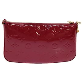 Louis Vuitton-LOUIS VUITTON Vernis Pochette Accessoires Pouch Pomme D'amour M91577 Auth 82494-Rouge