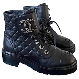 Chanel-Bottes de motard-Noir