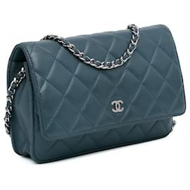 Chanel-Portefeuille Chanel Blue Classic en cuir d'agneau avec chaîne-Bleu,Bleu foncé