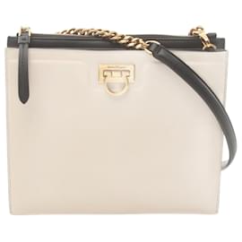 Salvatore Ferragamo-Salvatore Ferragamo Gancini Shoulder Bag-Black,Beige