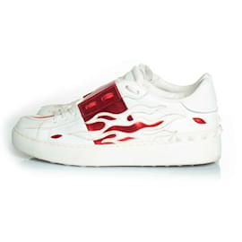 Valentino-Valentino Garavani, Baskets ouvertes en cuir de veau avec clous en forme de flamme-Blanc,Rouge