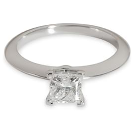 Tiffany & Co-Bague de fiançailles Tiffany Solitaire en platine F VS1 0,57 CTW de Tiffany & Co.-Autre