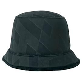 Hermès-Chapeau seau en shearling Hermès-Noir