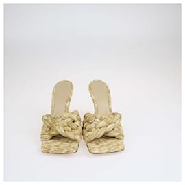 Bottega Veneta-Sandales Lido beige de Bottega Veneta-Beige