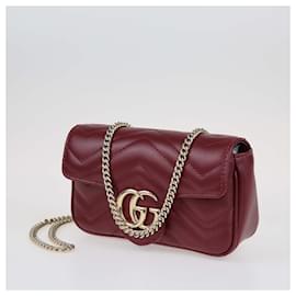 Gucci-Sac Gucci Red Matelassé Super Mini GG Marmont-Rouge