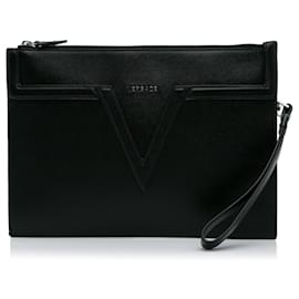 Versace-Clutch de couro preto com logo V da Versace-Preto