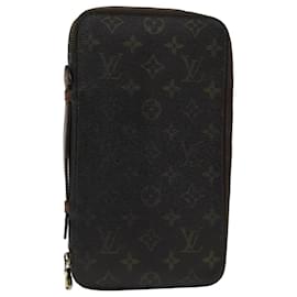 Louis Vuitton-LOUIS VUITTON Monogram Poche Escapade Travel Case M60113 LV Auth 81473-Monogram