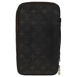 Louis Vuitton-LOUIS VUITTON Monogram Poche Escapade Travel Case M60113 LV Auth 81473-Monogram
