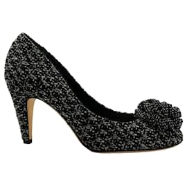 Chanel-Chanel Black / White Tweed Camellia Pumps-Black