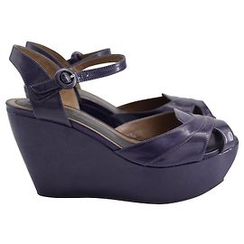 Marni Plattform-Wedgesandalen aus blauer Leder Lila