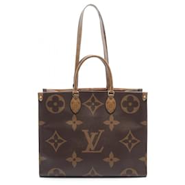 Louis Vuitton-Bolsa de Ombro Louis Vuitton On the Go GM Monograma Gigante Reverso-Marrom