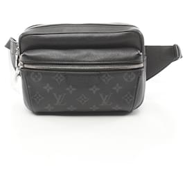 Louis Vuitton-Sac à taille Louis Vuitton Taiga Rama Noir-Noir