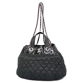 Chanel-Schwarze Lederhandtasche von Chanel-Schwarz