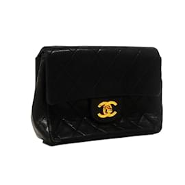 Chanel-Sac à épaule en agneau noir Chanel-Noir