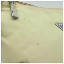 Prada-PRADA Bolso de mano de nailon beige Auth 79636-Beige