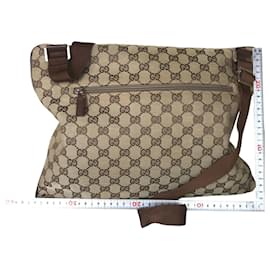 Gucci-Bolsa de ombro Gucci em lona GG marrom-Marrom