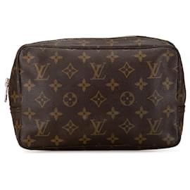 Louis Vuitton-Bolsa Clutch Trousse Toilette 23 Monograma Louis Vuitton marrom-Marrom