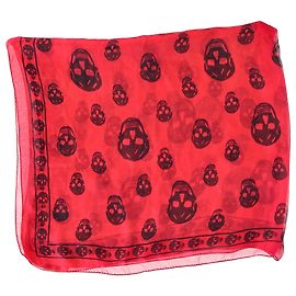 Bufanda de seda roja con estampado de calavera de Alexander McQueen Roja