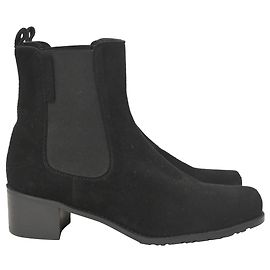 Stuart Weitzman Laine Chelsea Boots in Black Suede Black