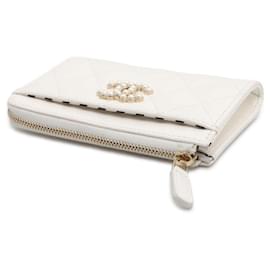 Chanel-Chanel White Lambskin Card Case-White