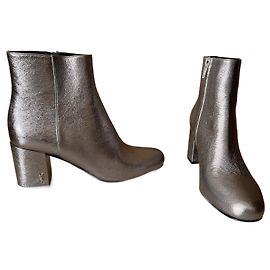 Saint Laurent Ankle Boots Silvery Leather Silvery