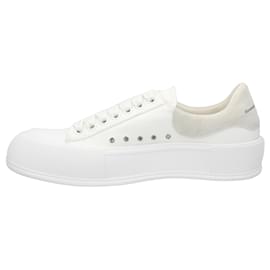 Alexander Mcqueen-Alexander McQueen Plimsoll in white-White