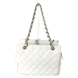 Chanel Matelassé gesteppte Ketten-Schultertasche Silber Weiß