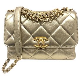 Bolso de cadena Chanel Matelassé Coco Mark con strass Dorado