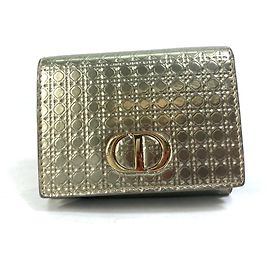 Carteira compacta com logo CD Christian Dior Dourado