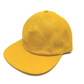 Fendi-Fendi FXQ768 Yellow Leather Cap-Yellow